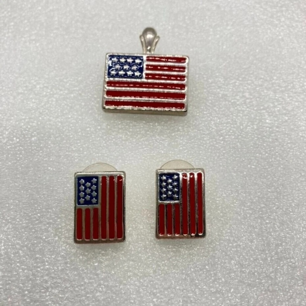 American Flag Pendant & Stud Earrings Set Patriotic Red‎ White Blue Jewelry